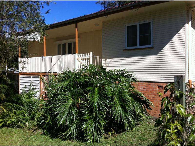 22 Amott Street, Stafford Heights QLD 4053