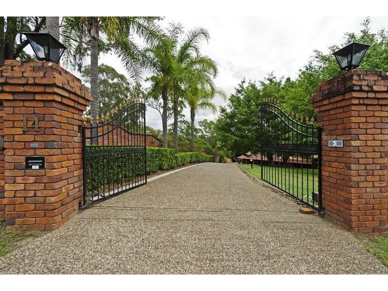 14 Condamine Cres, Helensvale QLD 4212