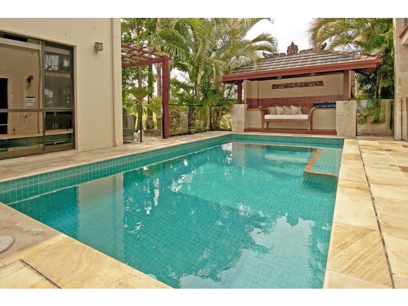 6 Riverside, Windaroo QLD 4207