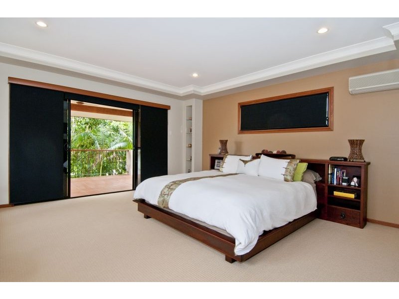 6 Riverside, Windaroo QLD 4207