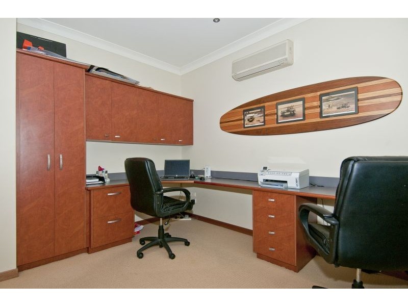 6 Riverside, Windaroo QLD 4207