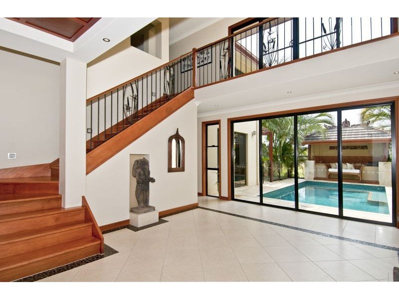 6 Riverside, Windaroo QLD 4207