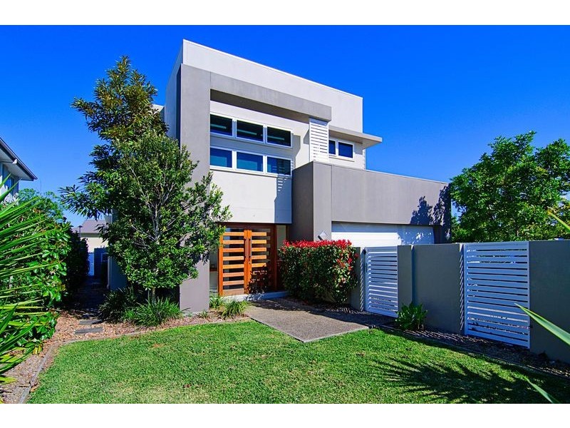 1 Onshore Pl, Helensvale QLD 4212