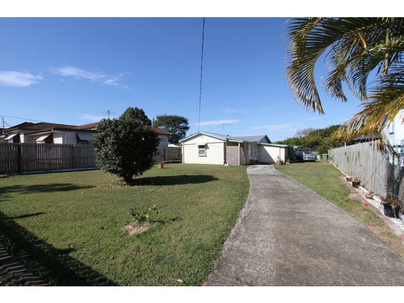27 Weaber Street, Clontarf QLD 4019