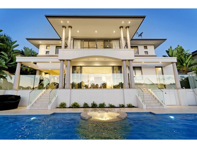 2506 Cressbrook Dr, Hope Island QLD 4212