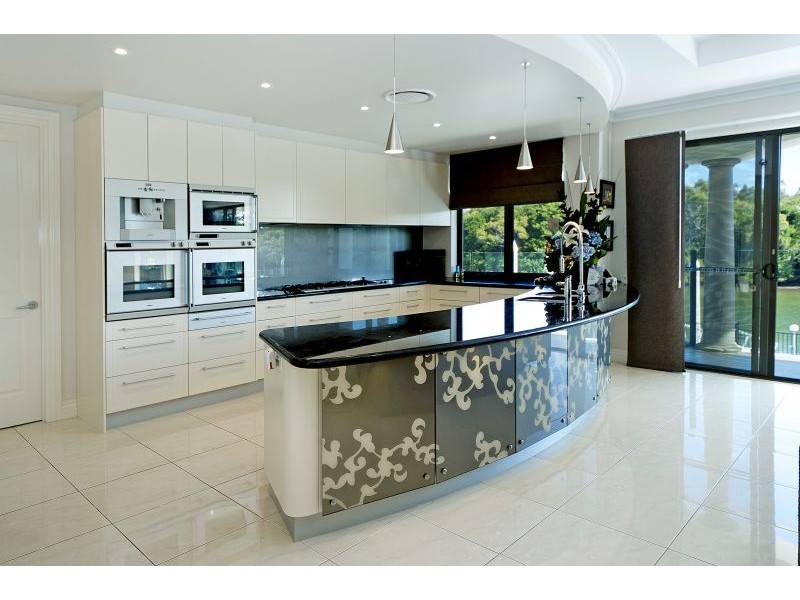 2506 Cressbrook Dr, Hope Island QLD 4212