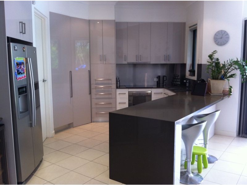 2556 Cressbrook Dr, Hope Island QLD 4212
