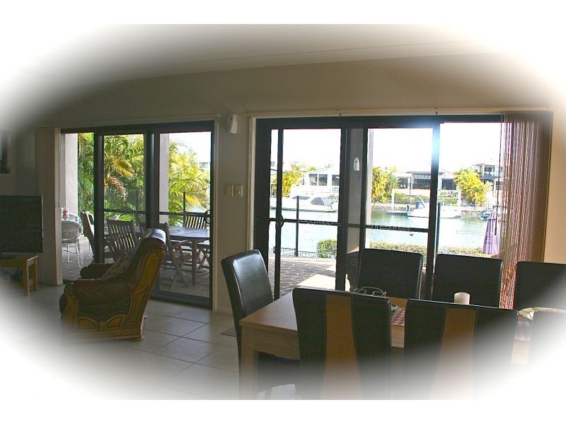 4 Coomera Ct, Helensvale QLD 4212