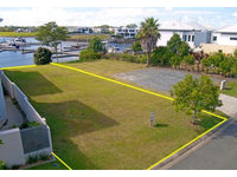 26 Onshore Place, Helensvale QLD 4212