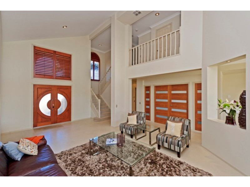 21 Oystercove Prom, Helensvale QLD 4212