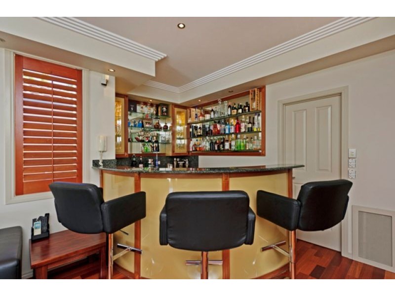 21 Oystercove Prom, Helensvale QLD 4212