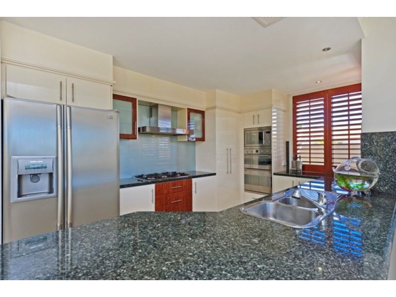 21 Oystercove Prom, Helensvale QLD 4212