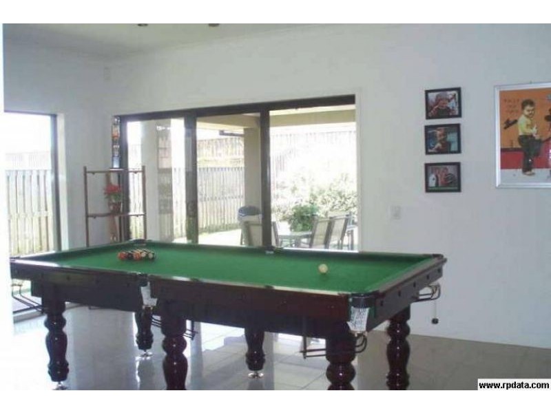 19 Ontario Ct, Oxenford QLD 4210