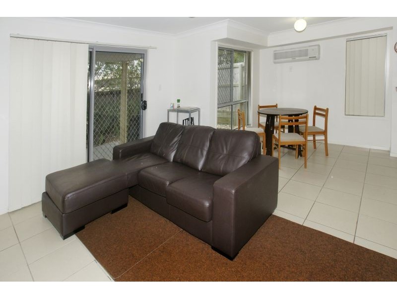 2/113 Castle Hill Drive, Murrumba Downs QLD 4503