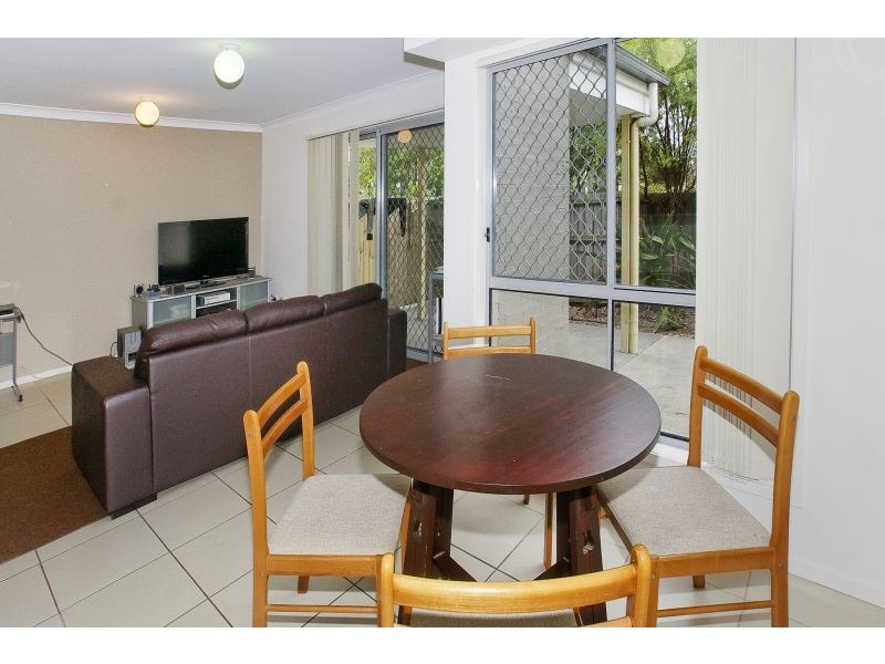 2/113 Castle Hill Drive, Murrumba Downs QLD 4503