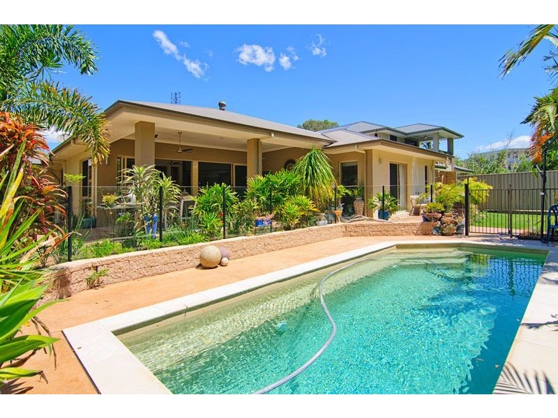 Hope Island QLD 4212