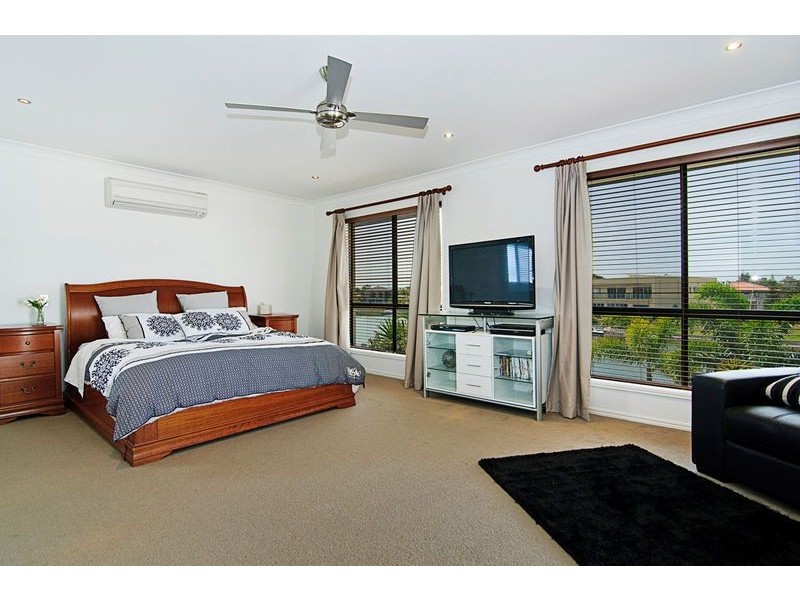 11 Mandolin Ave, Helensvale QLD 4212