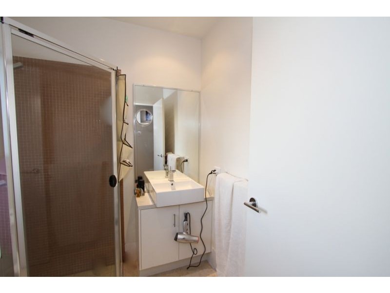 13-17 Caroline St, Woody Point QLD 4019