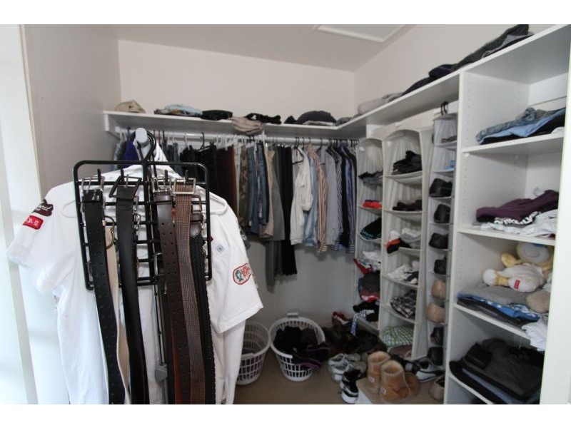 13-17 Caroline St, Woody Point QLD 4019