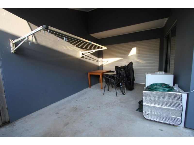 13-17 Caroline St, Woody Point QLD 4019