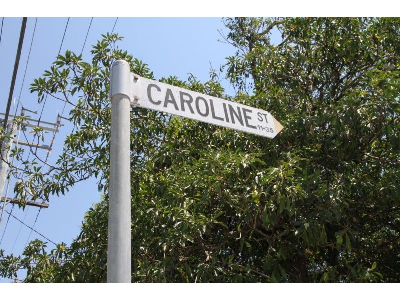 13-17 Caroline St, Woody Point QLD 4019