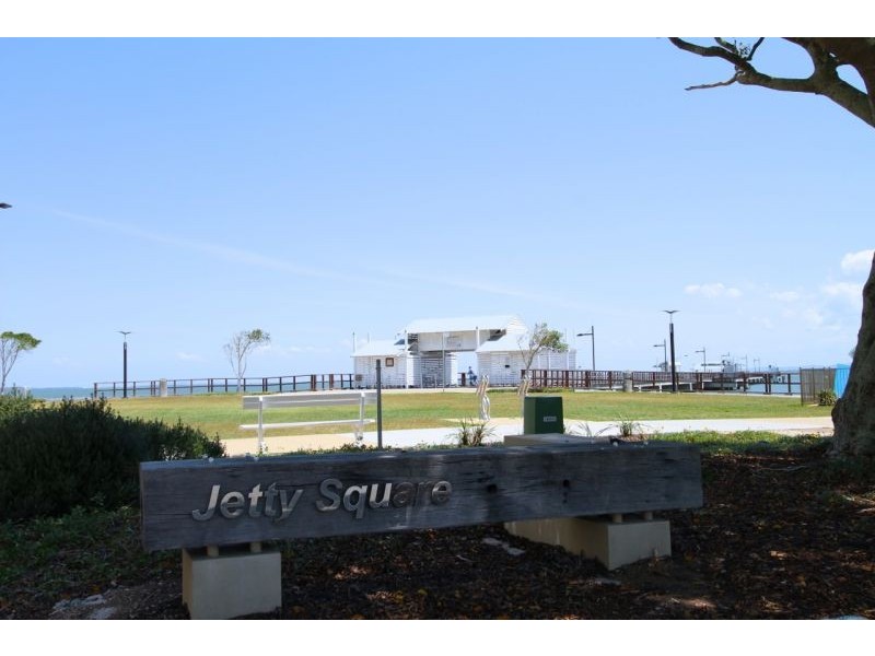 13-17 Caroline St, Woody Point QLD 4019