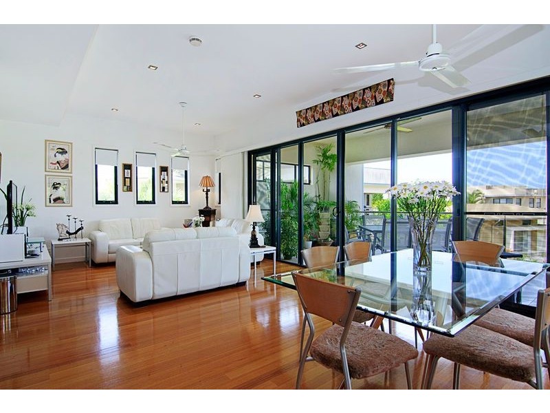 6031 Lucerne Ct, Hope Island QLD 4212