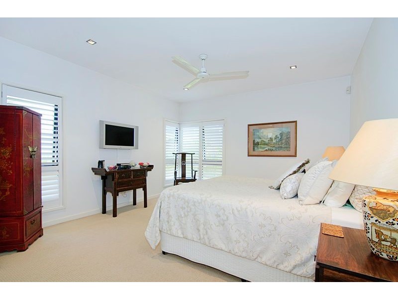 6031 Lucerne Ct, Hope Island QLD 4212