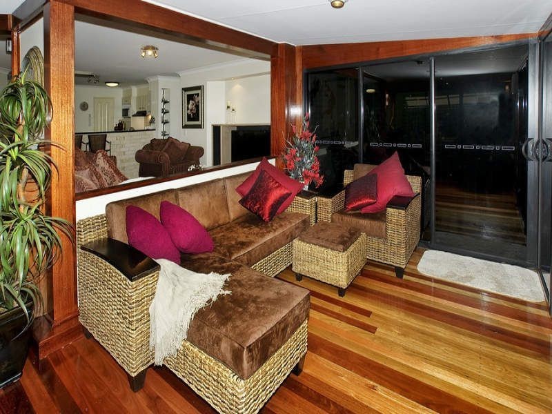 8 Forester Place, Kallangur QLD 4503