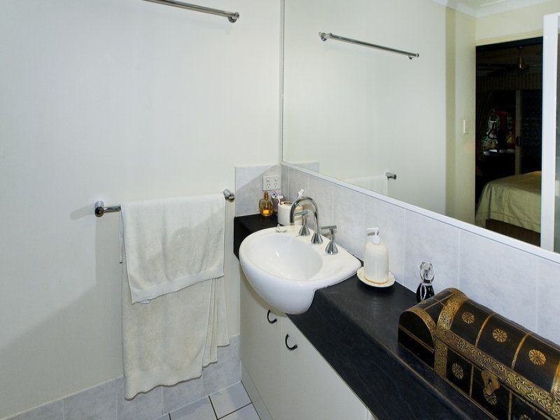 8 Forester Place, Kallangur QLD 4503