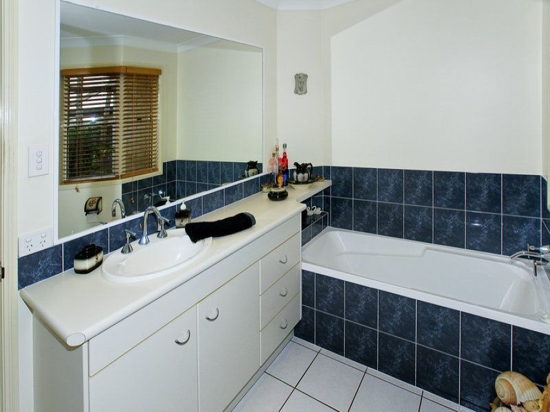 8 Forester Place, Kallangur QLD 4503