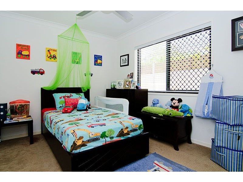 17 The Close, Helensvale QLD 4212