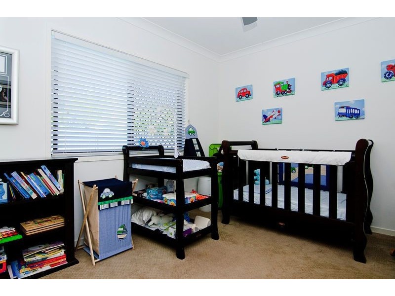 17 The Close, Helensvale QLD 4212