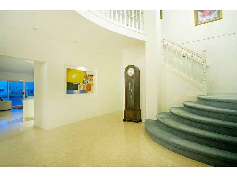 72 The Peninsula, Helensvale QLD 4212