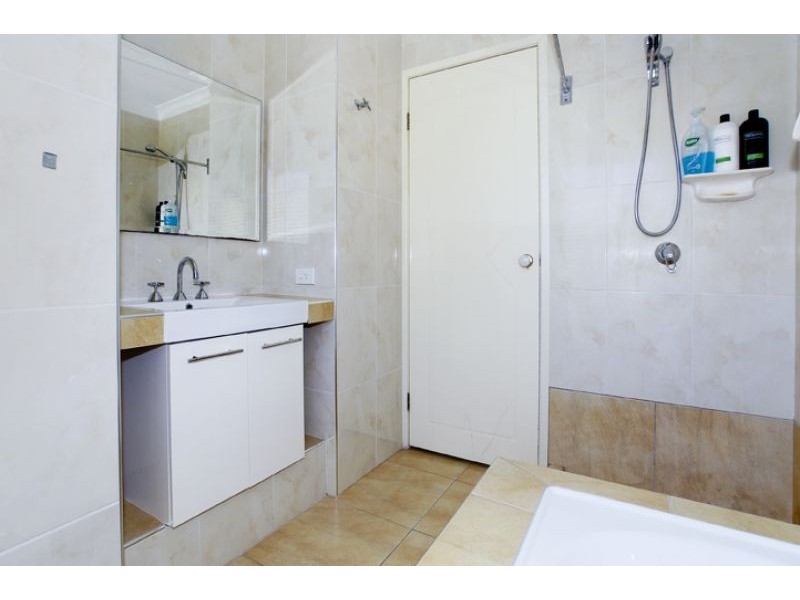 1 Camdre Court, Cleveland QLD 4163