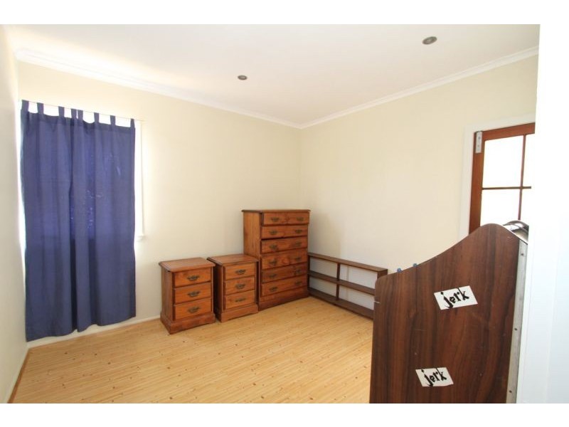 49 Palmtree Avenue, Scarborough QLD 4020