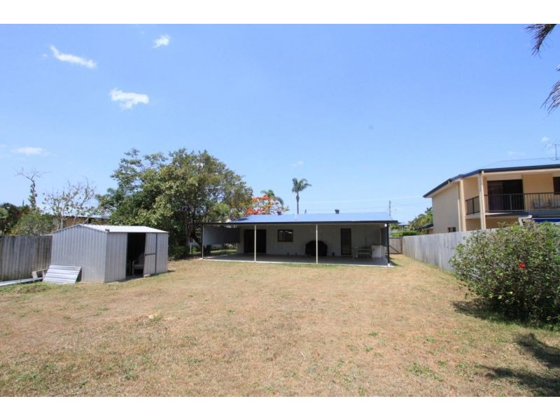 49 Palmtree Avenue, Scarborough QLD 4020