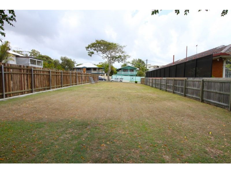 3 Arthur Street, Woody Point QLD 4019