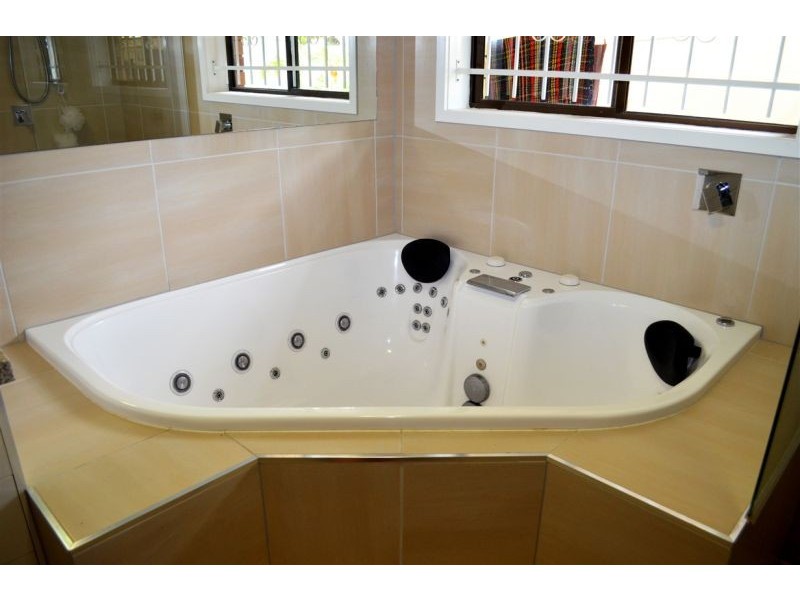 111 Tomah Road, Bracken Ridge QLD 4017