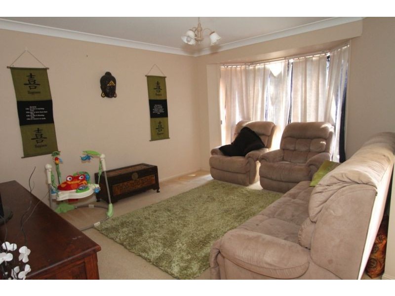 7 Smout Ct, Sandstone Point QLD 4511