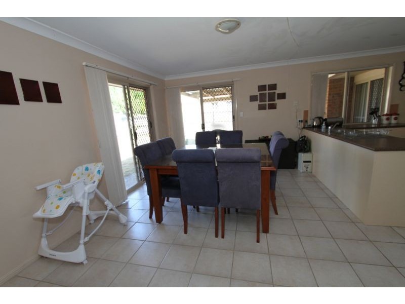7 Smout Ct, Sandstone Point QLD 4511
