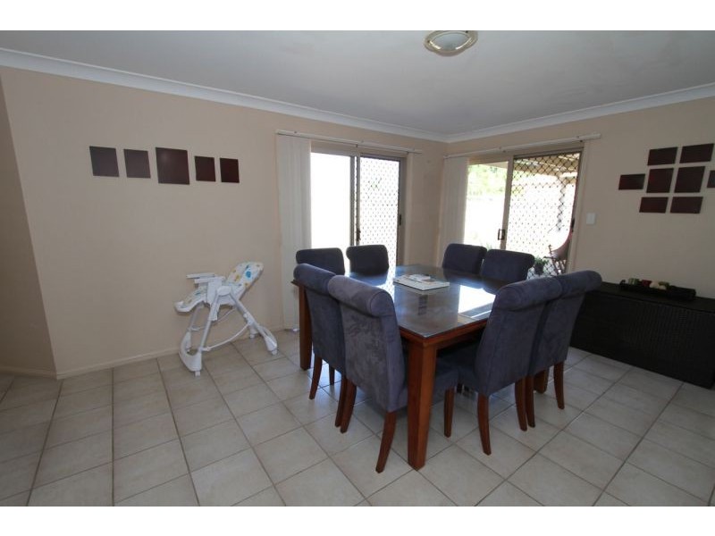 7 Smout Ct, Sandstone Point QLD 4511
