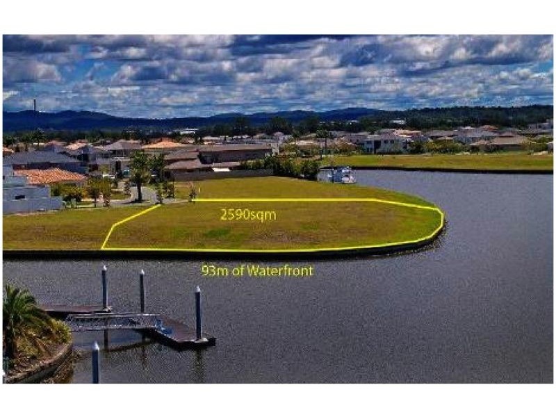 2215 Taromeo Court, Hope Island QLD 4212