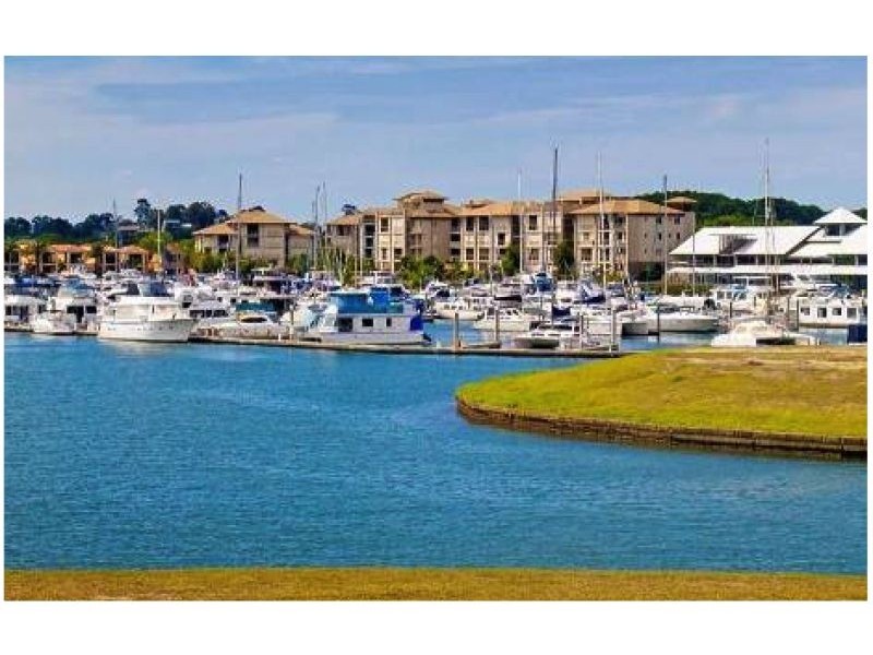 2215 Taromeo Court, Hope Island QLD 4212