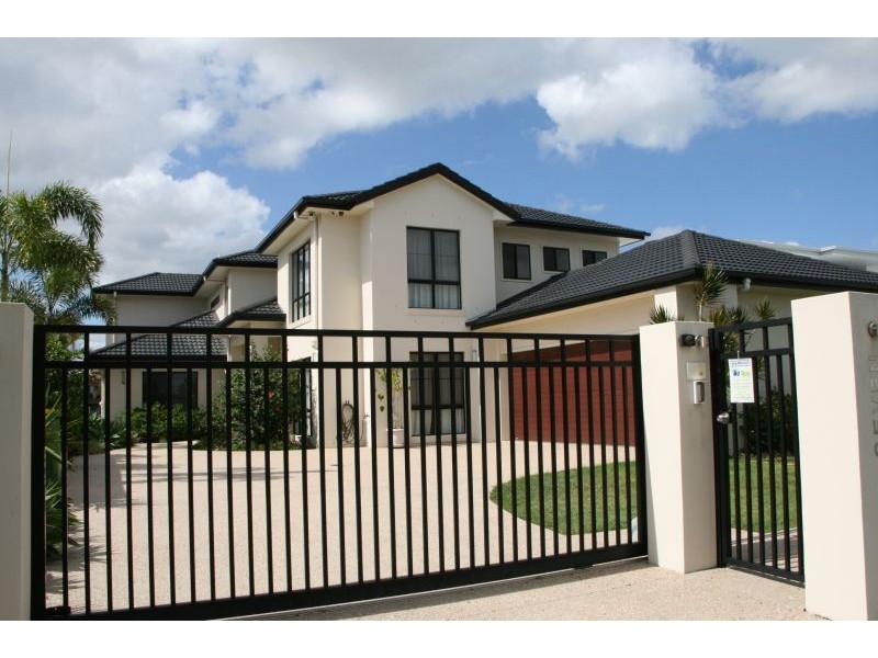 7 Northbank, Helensvale QLD 4212