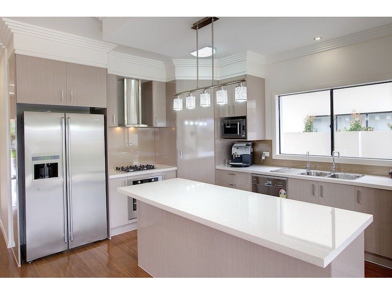 7 Harbourvue Ct, Helensvale QLD 4212