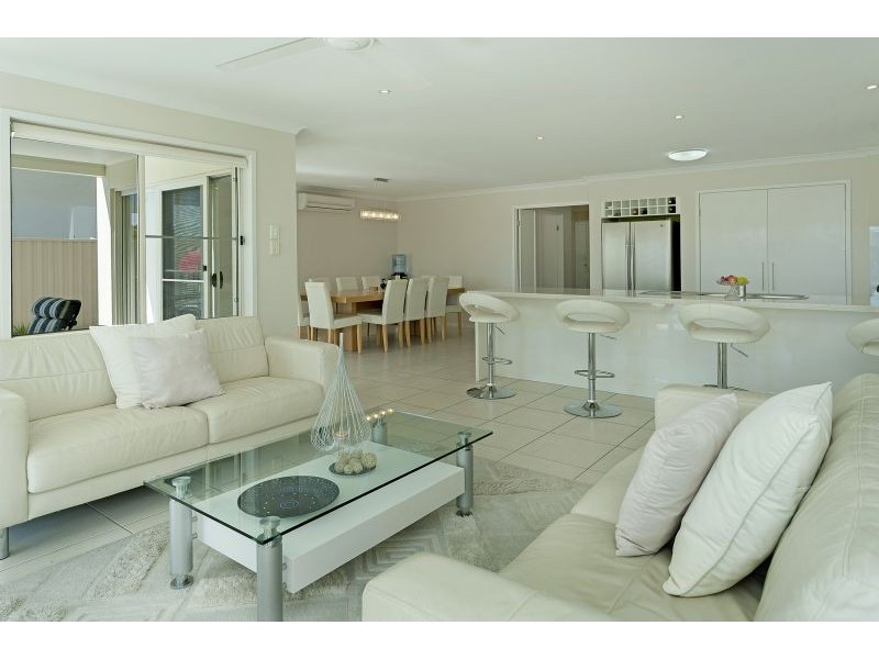 47 Coomera Ct, Helensvale QLD 4212