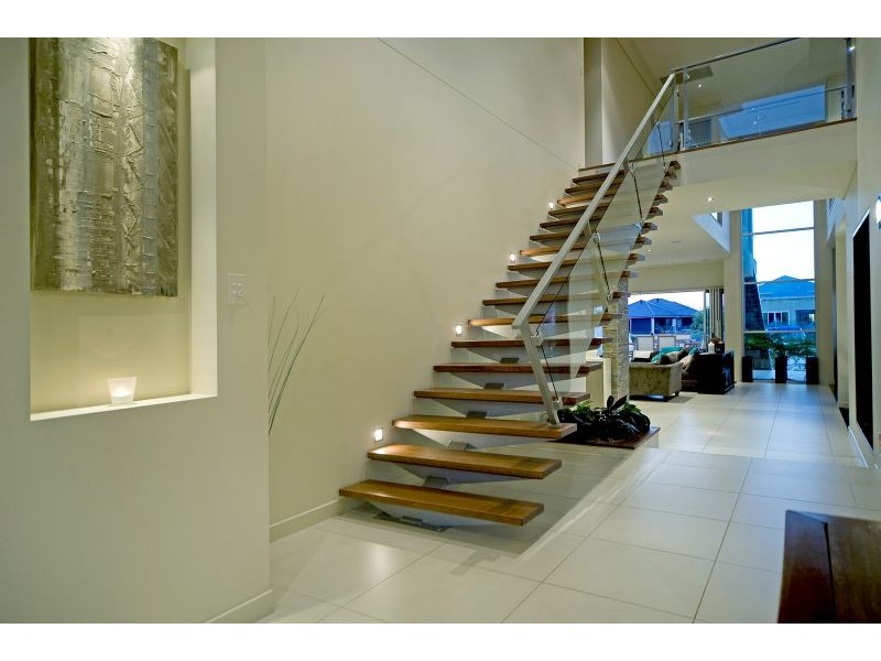 33 Coomera Ct, Helensvale QLD 4212