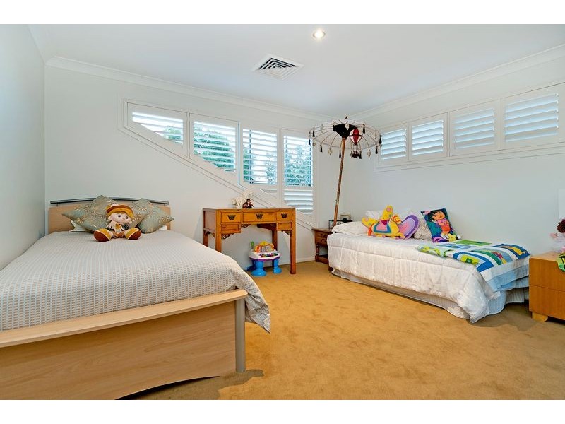 1050 Rosebank Way, Hope Island QLD 4212