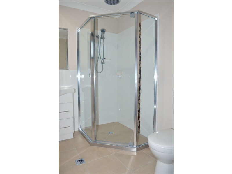 4A Brennan Road, Scarborough QLD 4020